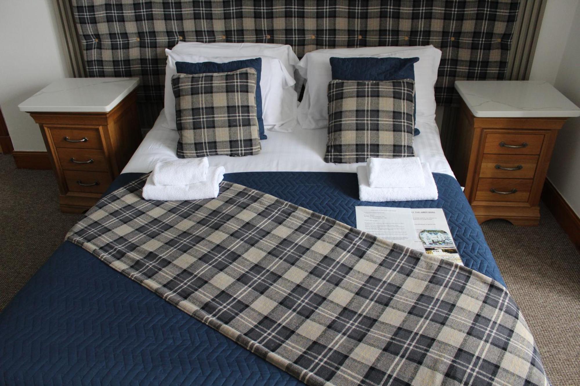 The Grey Gull Hotel Ardrishaig Buitenkant foto